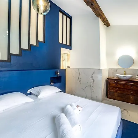 High-end Overlooking The Quays Ail Apartment *