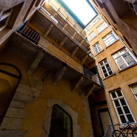 Apartment High-end Overlooking The Quays Ail